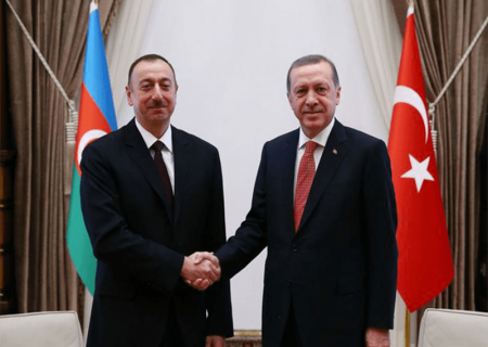 دولت های ترکیه و آذربایجان ریسک بزرگی را انجام می دهند
