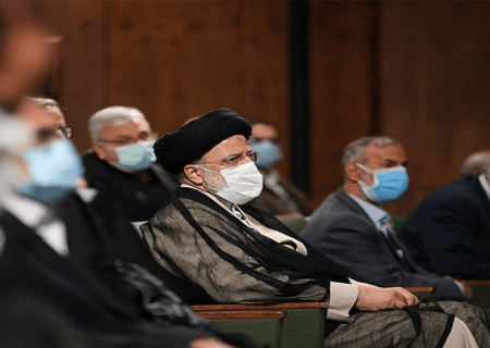 کثرت پست گرفتن شخصیت‌های سیاسی غیر متخصص در این دولت مایه ناامیدی است