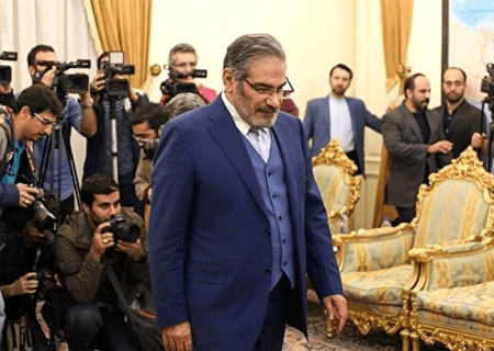 شمخانی می رود؟