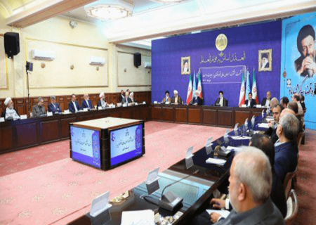 نشست‌های مشترک میان دولت و قوه قضائیه نیز باید با نگاه تحولی همراه باشد تا منجر به پیشرفت امور شود