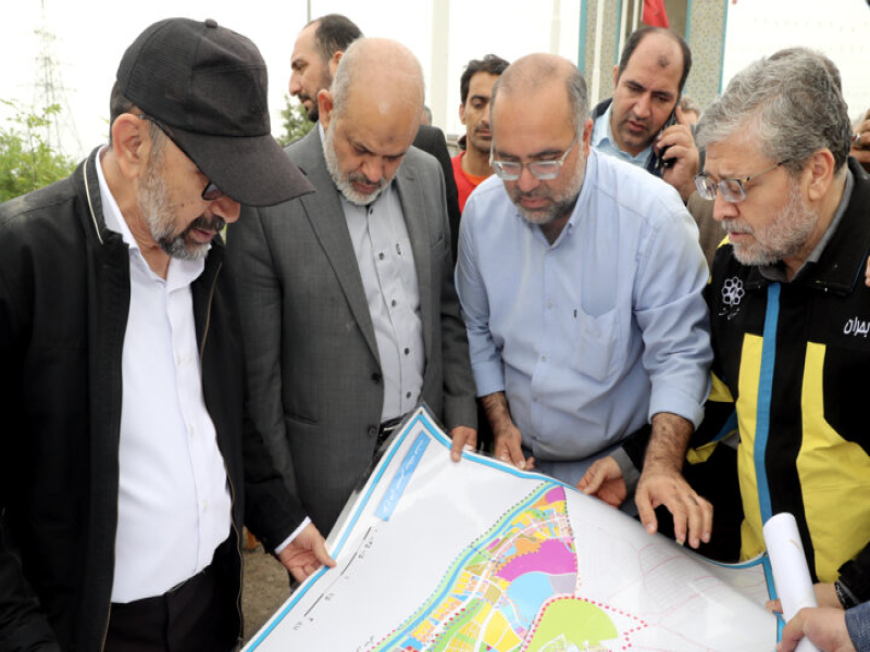 وزیر کشور در مناطق سیل زده مشهد حضور یافت