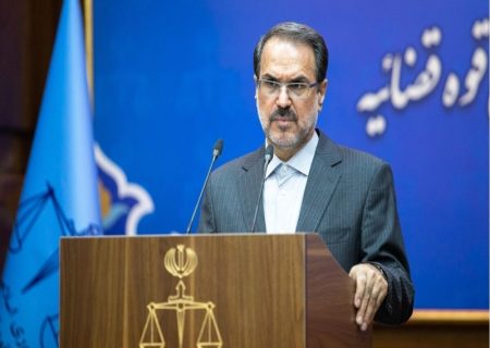 آقای استاندار رشوه زمانی وجود می آید که روی هر کاری مهر محرمانه میزنیم