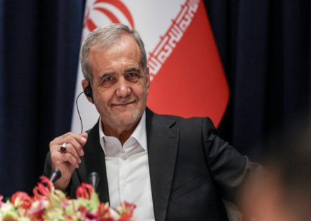 دولت چهاردهم از غرب تا شرق به دنبال دیپلماسی سیاسی و اقتصادی با جهان است