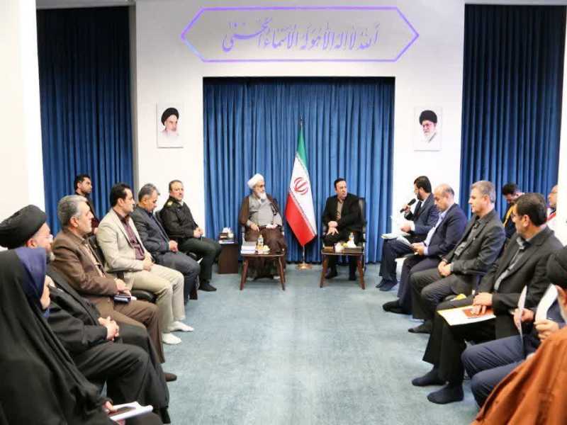 استفاده از ظرفیت بزرگان و ریش سفیدان استان در کاهش آسیب های اجتماعی لازم است