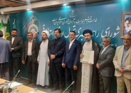 معاون رئیس جمهور از مدیرکل فنی حرفه ای استان قم جناب حجت الاسلام عرب تقدیر کرد