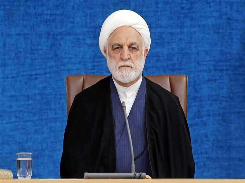 با متخلفین و مجرمین در بانک آینده برخورد می کنیم
