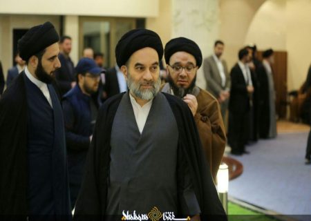 طالب علم باید به تزکیه نفس اهتمام ورزد و از ظواهر دوری کند