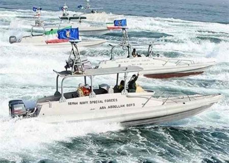نیروی دریایی سپاه دو کشتی متخلف را توقیف کرد