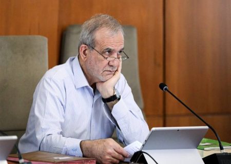 پزشکیان: خرمشهر امروز ایران، خلیج فارس و تنگه هرمز است