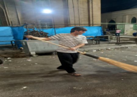 کارمند قوه قضائیه،آقای روح علیرضایی همراه خانواده اش کل بلوار شهر شال را جارو نمودند+فیلم